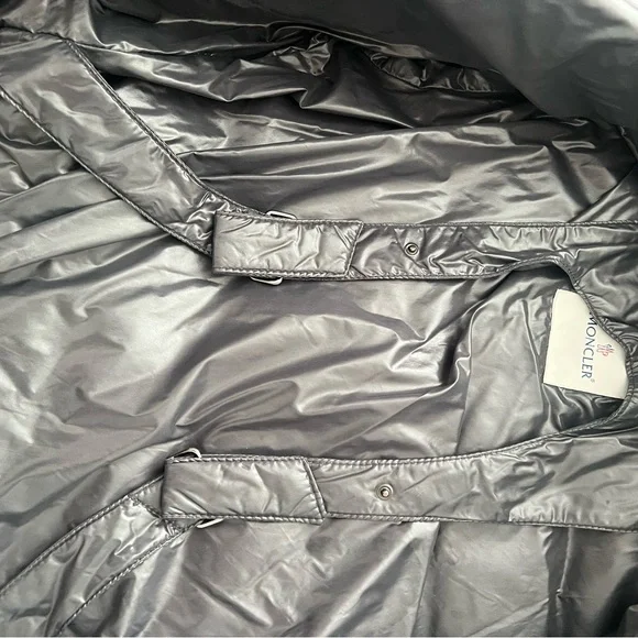 Moncler Gray Puffer Jacket with Coyote Fur Hood